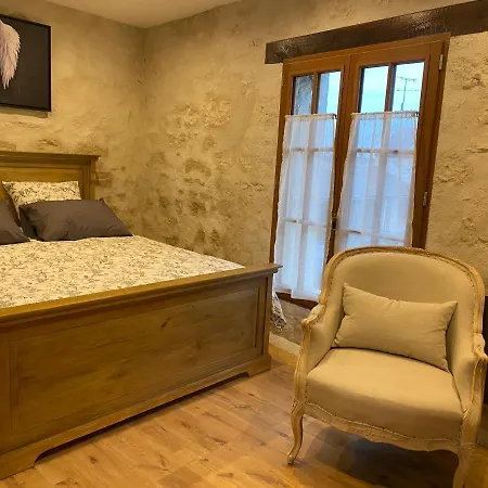 Feriehus La Maison Du Caillou *